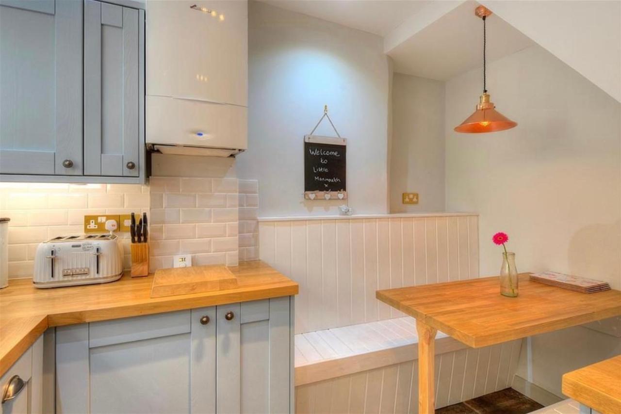 Little Monmouth 4 Bedroom Cottage, Old Town Lyme Regis, Dog Friendly And Parking Eksteriør billede